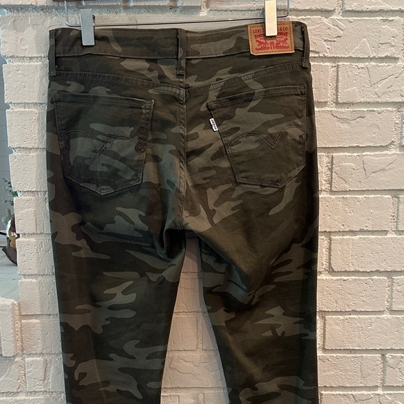 Levi's Camouflage Skinny Jeans - Picture 5 of 16